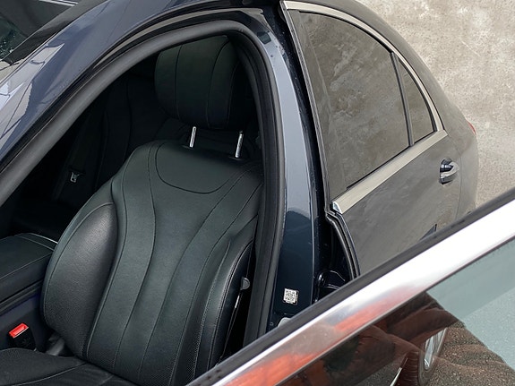 Mercedes-Benz S400 10 of 30
