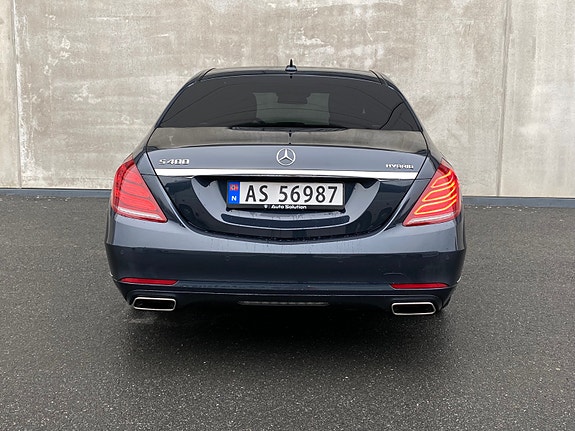 Mercedes-Benz S400 21 of 30