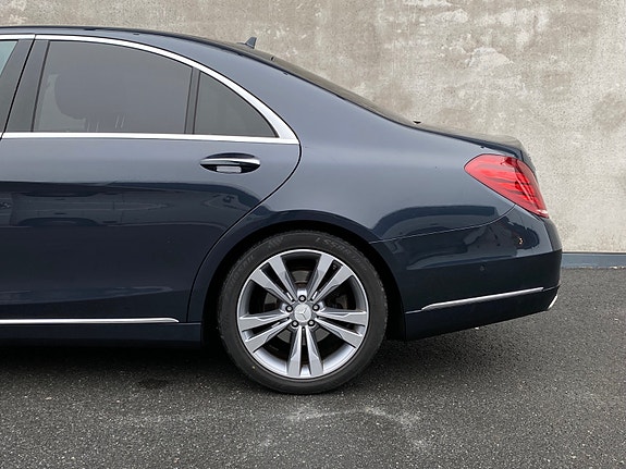 Mercedes-Benz S400 12 of 30