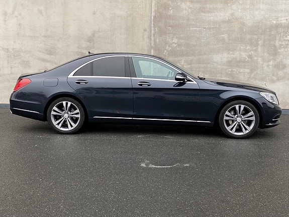 Mercedes-Benz S400 27 of 30