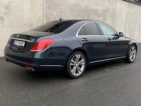Mercedes-Benz S400 26 of 30
