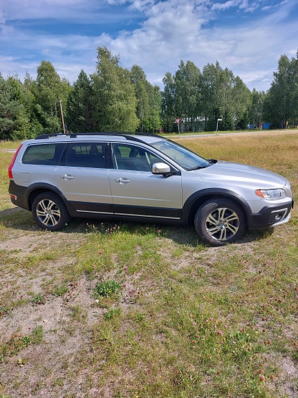 Volvo XC70 4 of 5