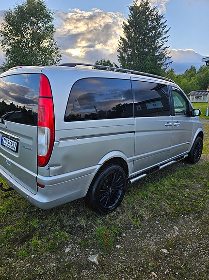 Mercedes-Benz Viano 4 of 5