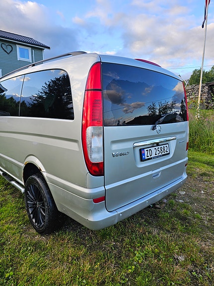 Mercedes-Benz Viano 6 of 18