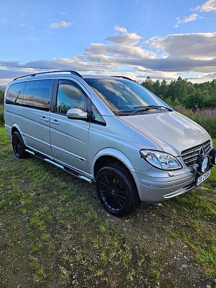 Mercedes-Benz Viano 8 of 18