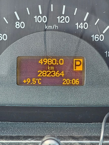 Mercedes-Benz Viano 12 of 18