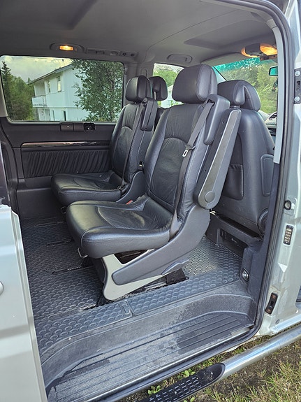 Mercedes-Benz Viano 10 of 18