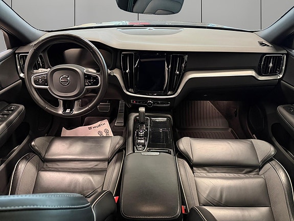 Volvo V60 16 of 30