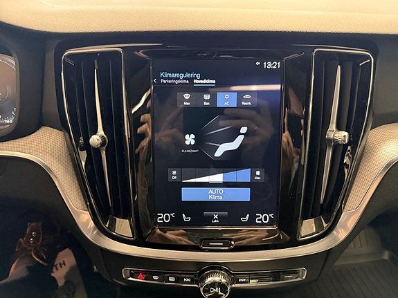 Volvo V60 19 of 30