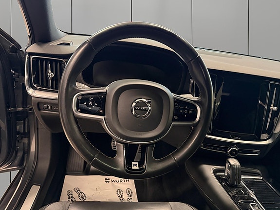 Volvo V60 14 of 30