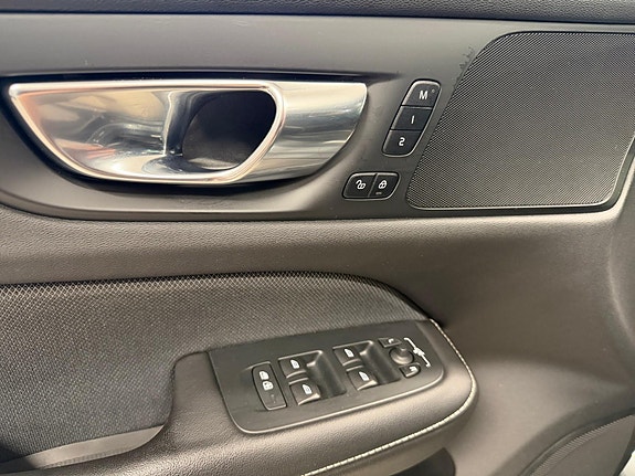 Volvo V60 12 of 30
