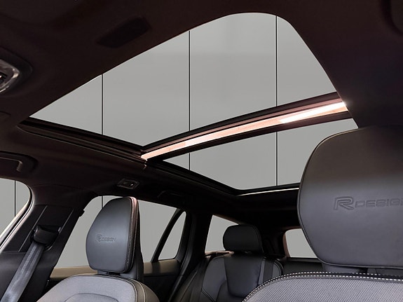 Volvo V60 13 of 30