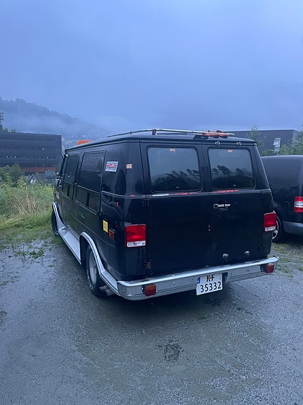 Chevrolet G20 3 of 9