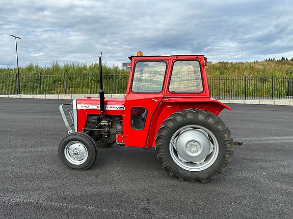 Massey Ferguson 240 11 of 30