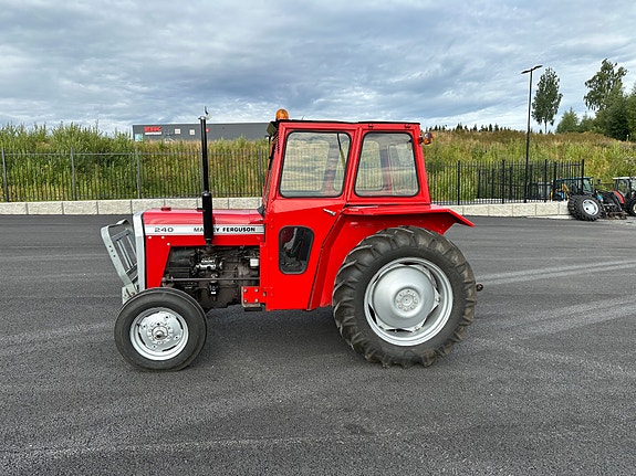 Massey Ferguson 240 9 of 30