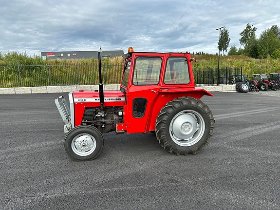 Massey Ferguson 240 8 of 30