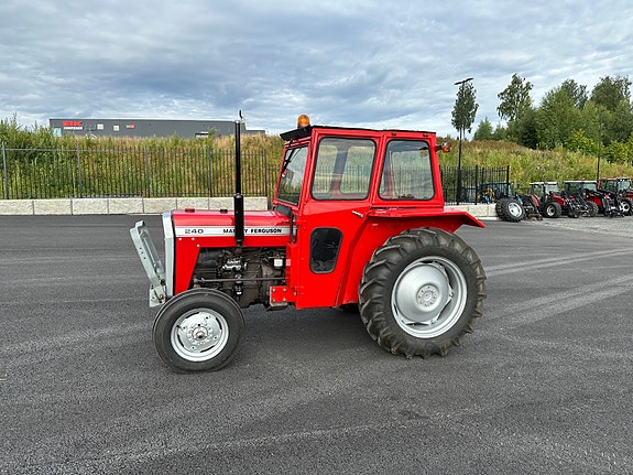 Massey Ferguson 240 7 of 30