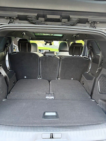 Peugeot e-5008 26 of 30