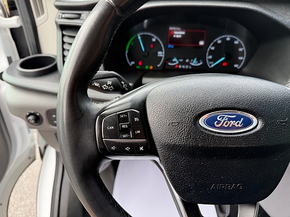 Ford E-Transit 350 L2 Van 9 of 30