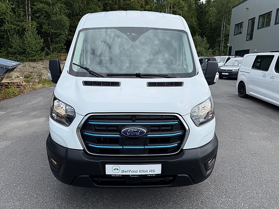 Ford E-Transit 350 L2 Van 4 of 30