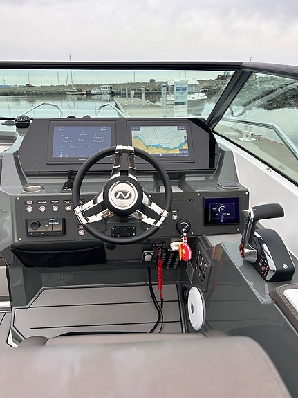 RYDDESALG: Nordkapp Noblesse 830 Mercury 400 hk. - kun 45 timer, hekktruster ++ 27 of 30
