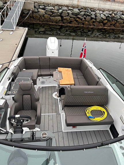 RYDDESALG: Nordkapp Noblesse 830 Mercury 400 hk. - kun 45 timer, hekktruster ++ 19 of 30