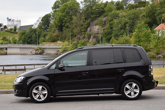 Volkswagen Touran 5 of 5