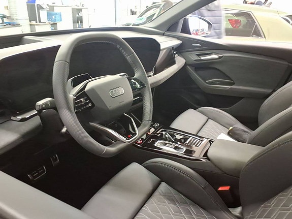 Audi SQ6 e-tron 12 of 12