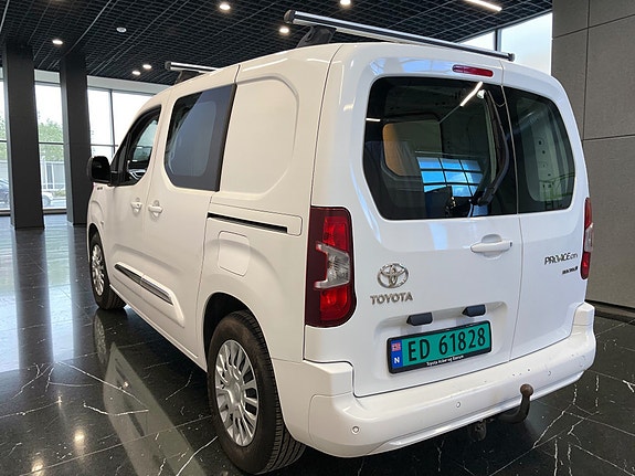 Toyota Proace City 3 of 5