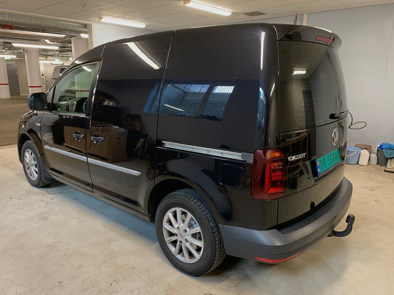 Volkswagen Caddy 4 of 5