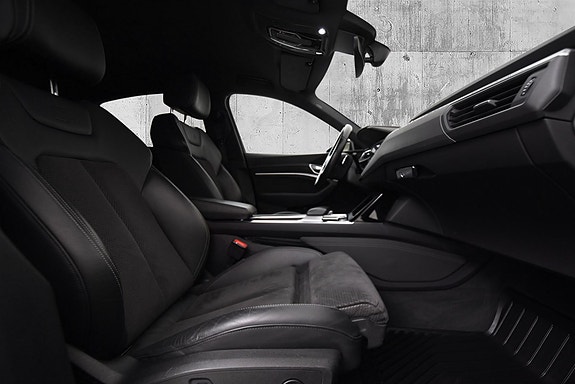 Audi e-tron Sportback 12 of 30