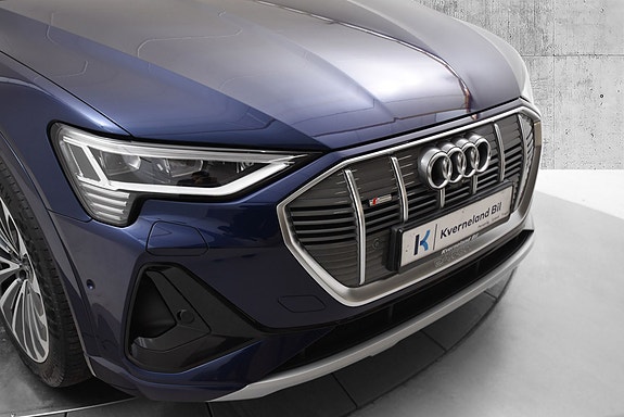 Audi e-tron Sportback 8 of 30