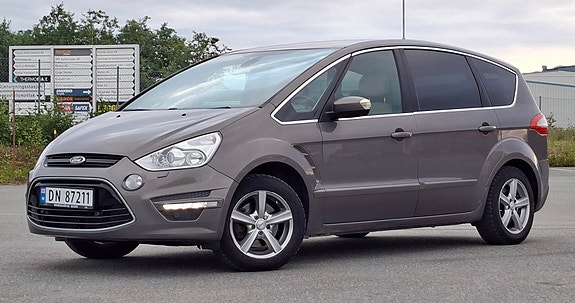 Ford S-MAX 3 of 5