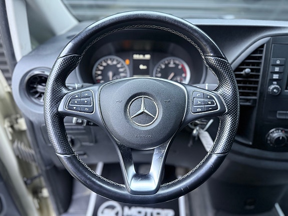 Mercedes-Benz Vito 13 of 30