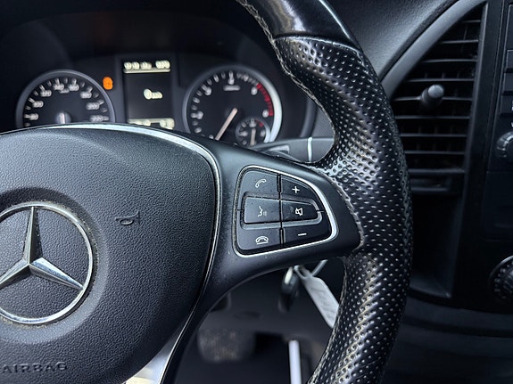 Mercedes-Benz Vito 15 of 30