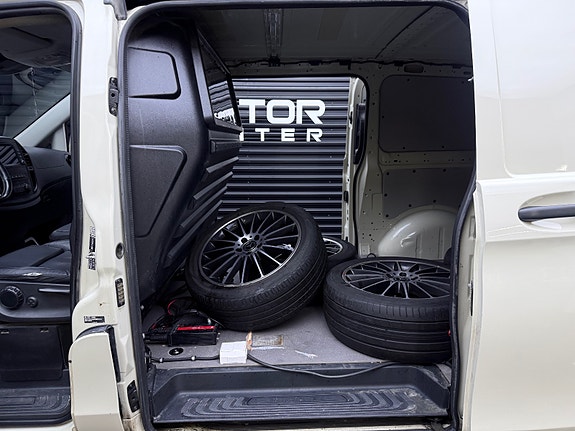 Mercedes-Benz Vito 26 of 30