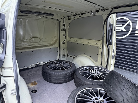 Mercedes-Benz Vito 28 of 30