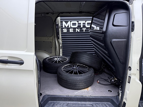 Mercedes-Benz Vito 27 of 30