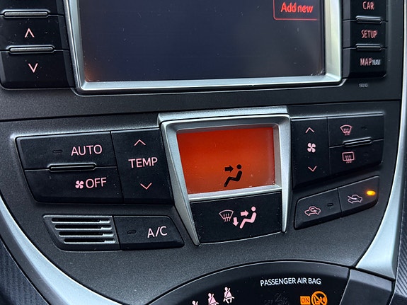 Toyota Verso-S 20 of 30