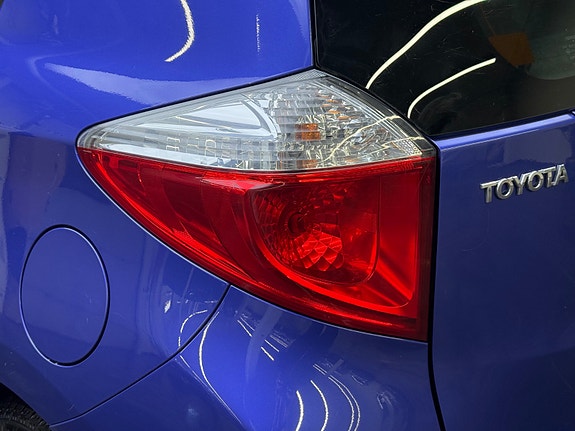 Toyota Verso-S 7 of 30