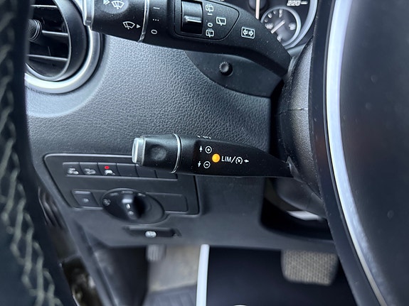 Mercedes-Benz Vito 15 of 30