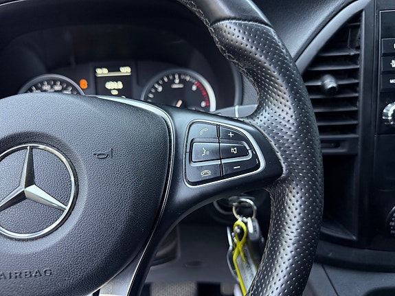 Mercedes-Benz Vito 14 of 30