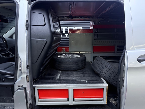 Mercedes-Benz Vito 25 of 30
