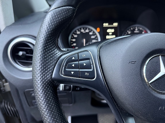 Mercedes-Benz Vito 13 of 30