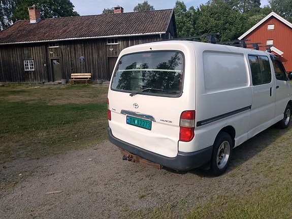 Toyota HiAce 5 of 5