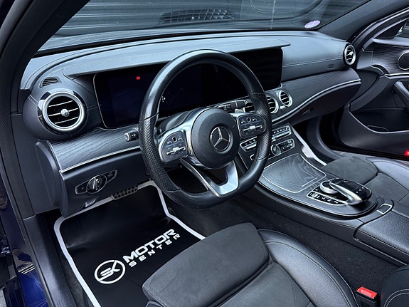 Mercedes-Benz E300 de 11 of 30