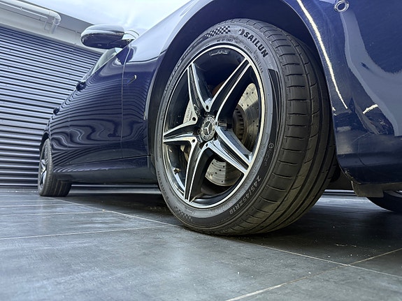 Mercedes-Benz E300 de 8 of 30