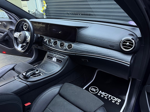 Mercedes-Benz E300 de 12 of 30