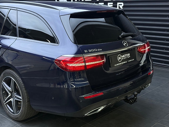 Mercedes-Benz E300 de 6 of 30