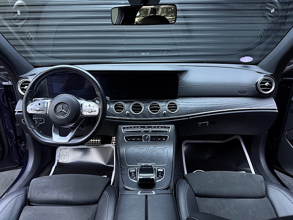 Mercedes-Benz E300 de 10 of 30